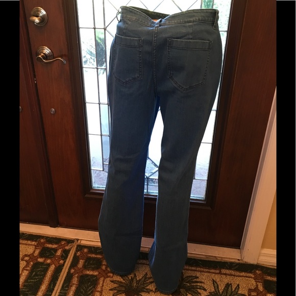 Vince Camuto Jean Pants - Picture 5 of 8